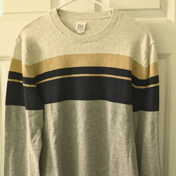 GAP Other - GAP long sleeve crew neck men's size S sweater